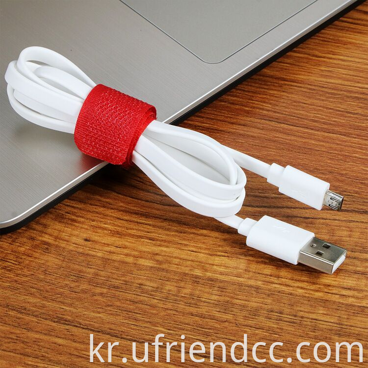 OEM ODM 제조업체 빠른 속도 USB 2.0에서 마이크로 USB 플랫 폰 충전 및 데이터 보조 케이블 흰색 PVC 핸드폰 안드로이드